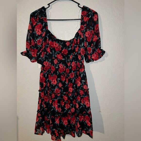 TRIXXI FLORAL RED and BLACK PUFF SLEEVE DRESS- Size MED-NWT - Picture 2 of 14